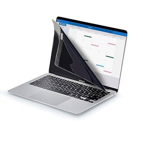 StarTech.com 15-Inch Laptop Privacy Screen - Matte or Glossy - Magnetic - 30+/- Degree Privacy - MacBook Pro (PRIVSCNMAC15)