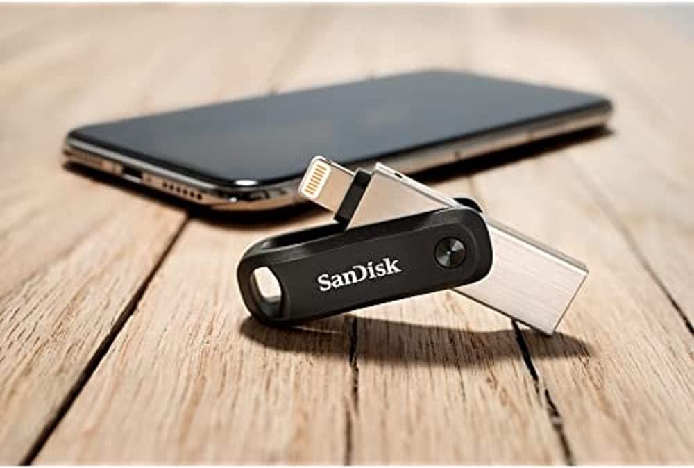 SanDisk 128GB iXpand Flash Drive Go for iPhone and iPad - SDIX60N-128G-GN6NE 128GB Flash Drive