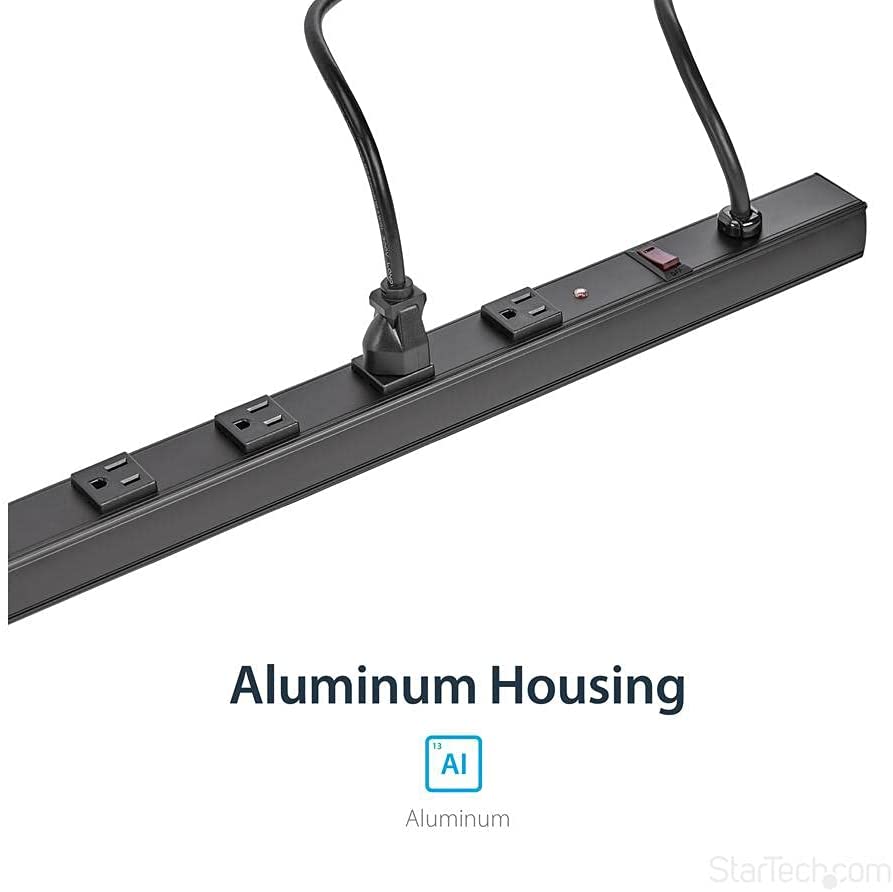 StarTech.com 24 Outlet 120V 15A Rackmount Power Strip