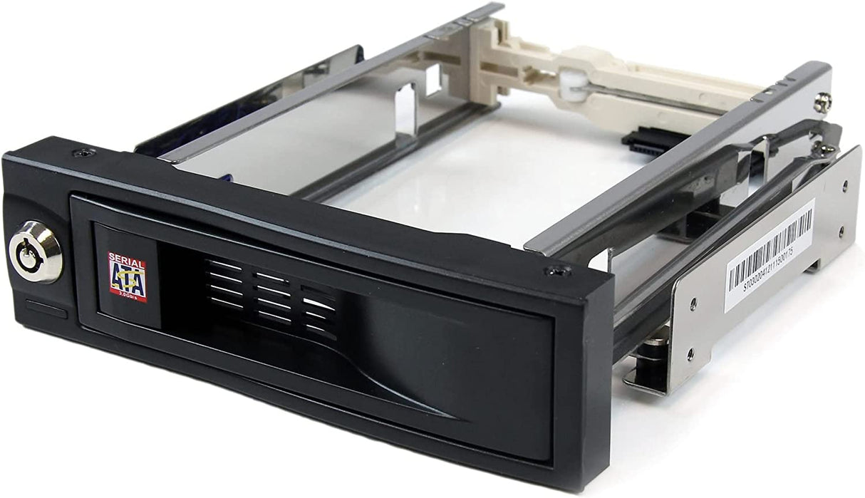 StarTech.com 5.25in Trayless Hot Swap Mobile Rack for 3.5in Hard Drive - Internal SATA Backplane Enclosure - Lockable drive bay (HSB100SATBK) Black Tray-less