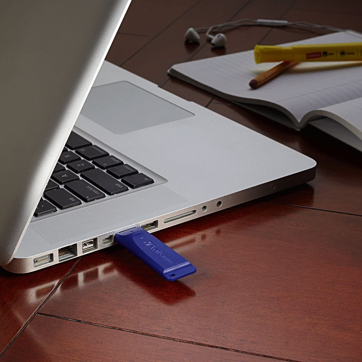 Verbatim 8GB USB 2.0 Flash Drive - Cap-LESS & Universally Compatible - Blue - 97088 8 GB Standard Packaging