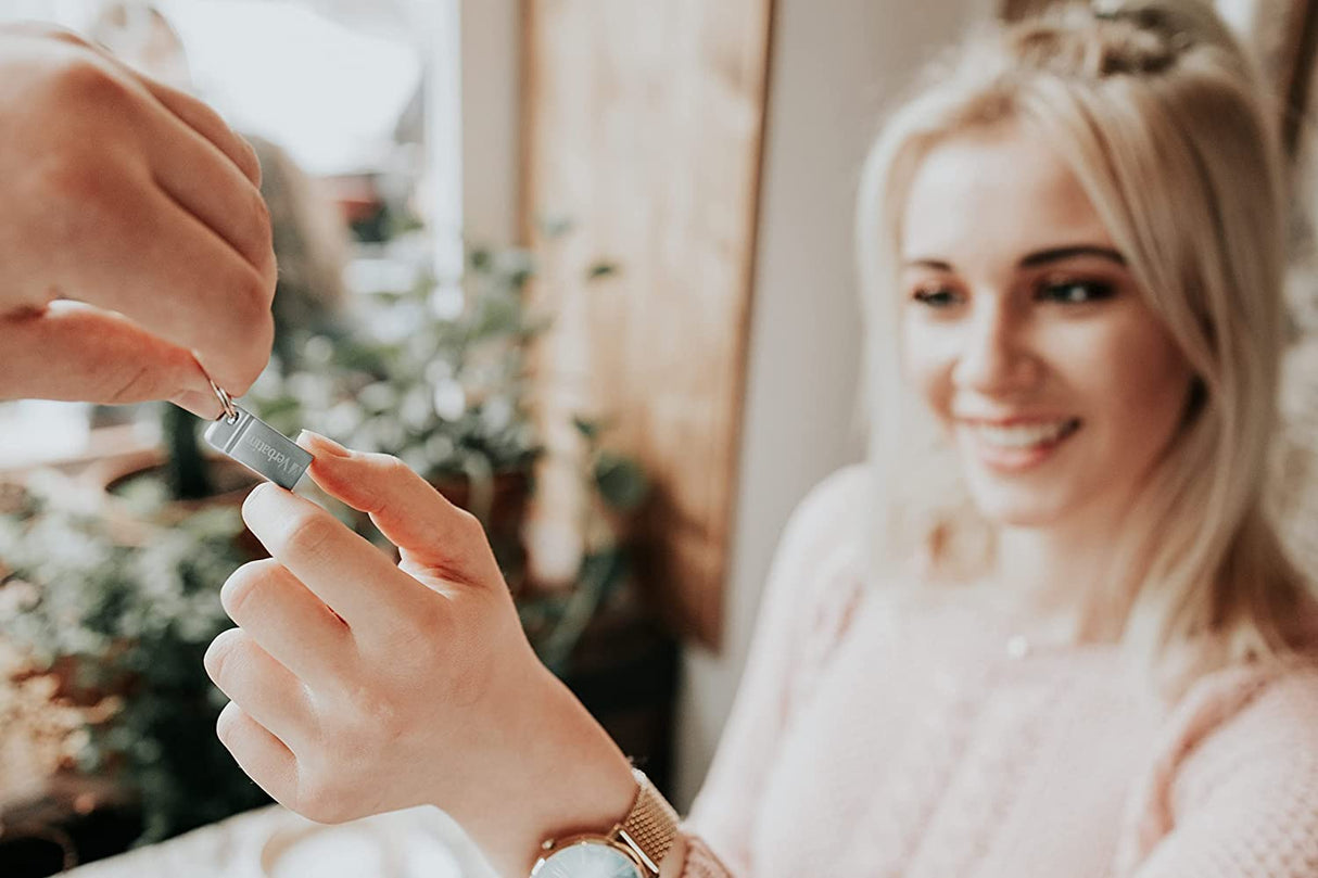 Verbatim 64GB Metal Executive USB Flash Drive - Silver 64 GB 2.0 Silver