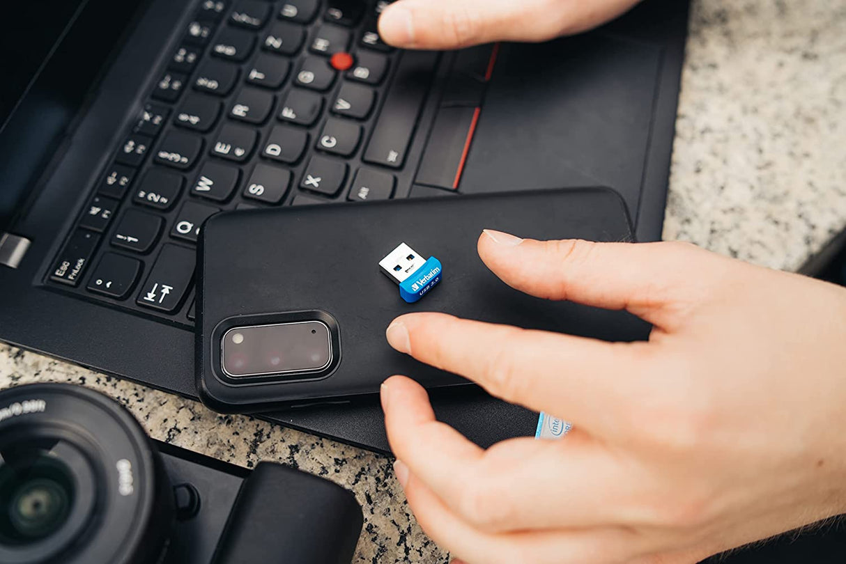 Verbatim 32GB Store 'N' Stay Nano USB 3.0 Flash Drive - Blue (98710)