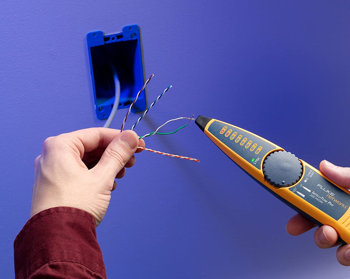 Fluke Networks MT-8200-60-KIT IntelliTone Pro 200 Toner and Probe Kit, IntelliTone Probe and Toner Kit,Multicolor IntelliTone Probe and Toner Kit Kit