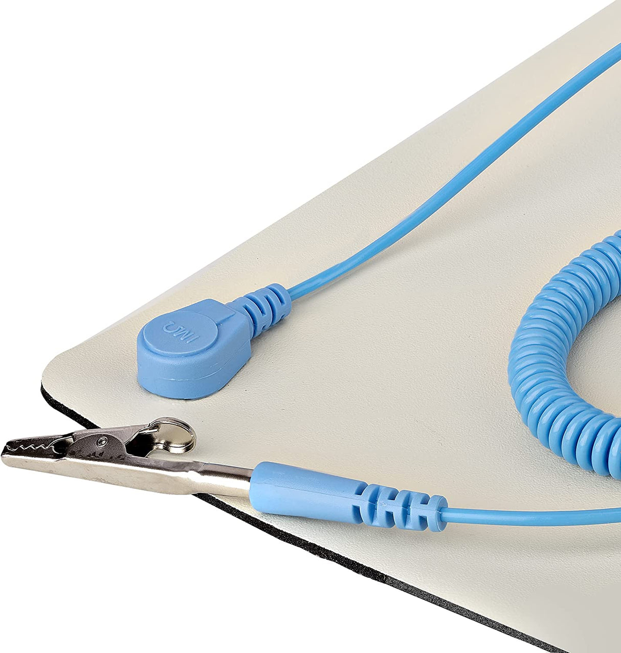 StarTech.com Anti Static Mat, ESD Mat for Electronics Repair, Anti Static Table/Desk Mat w/Detachable Grounding Wire, ANSI/ESD S 4.1, Flexible Thermoplastic Work Pad, 23x47 (LG-Anti-Static-MAT)