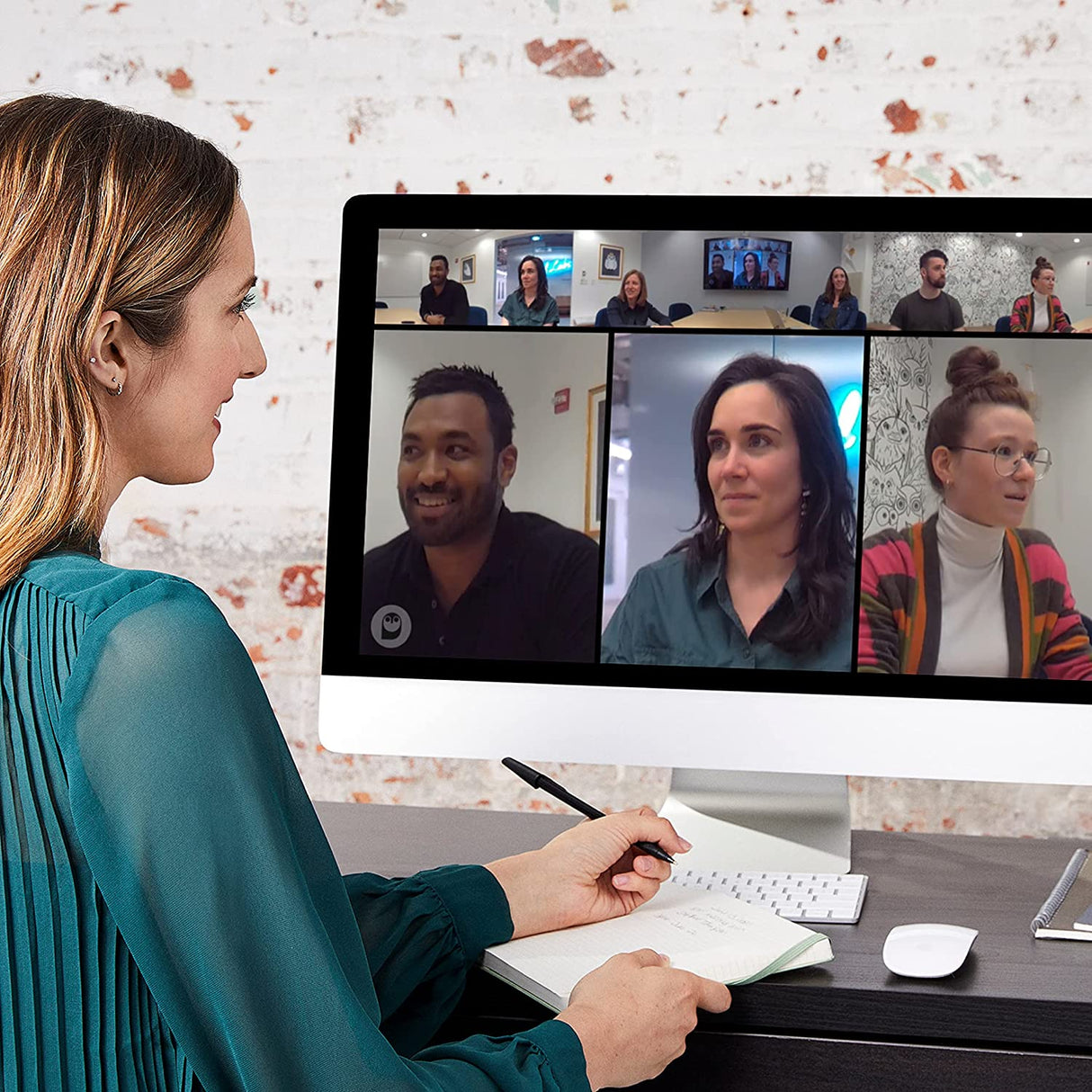 Owl labs Meeting Owl 3 Premium Pack: 360-Degree, 1080p HD Smart Video Conference Camera, Microphone, and Speaker (Automatic Speaker Focus & Smart Zooming and Noise Equalizing) Meeting Owl 3 - Premium Pack