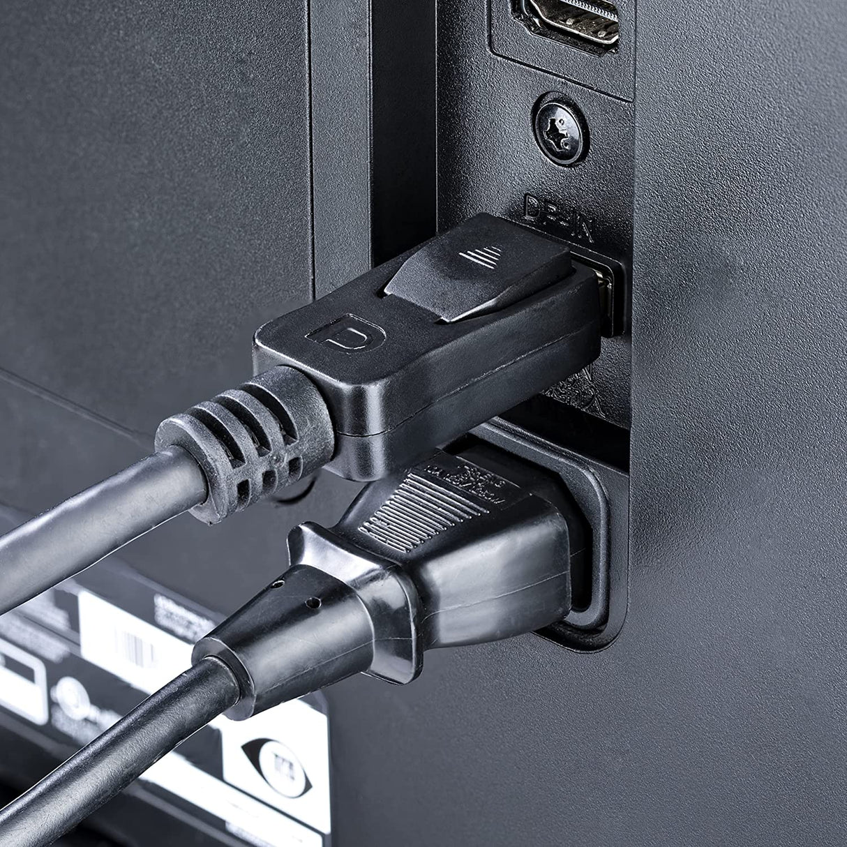 StarTech.com 15 ft / 4.6 m DisplayPort Cable with Latches Multipack - 10 Pack DisplayPort 1.2 Cable - 4K Male DP Cord (DISPLPORT15L10PK)