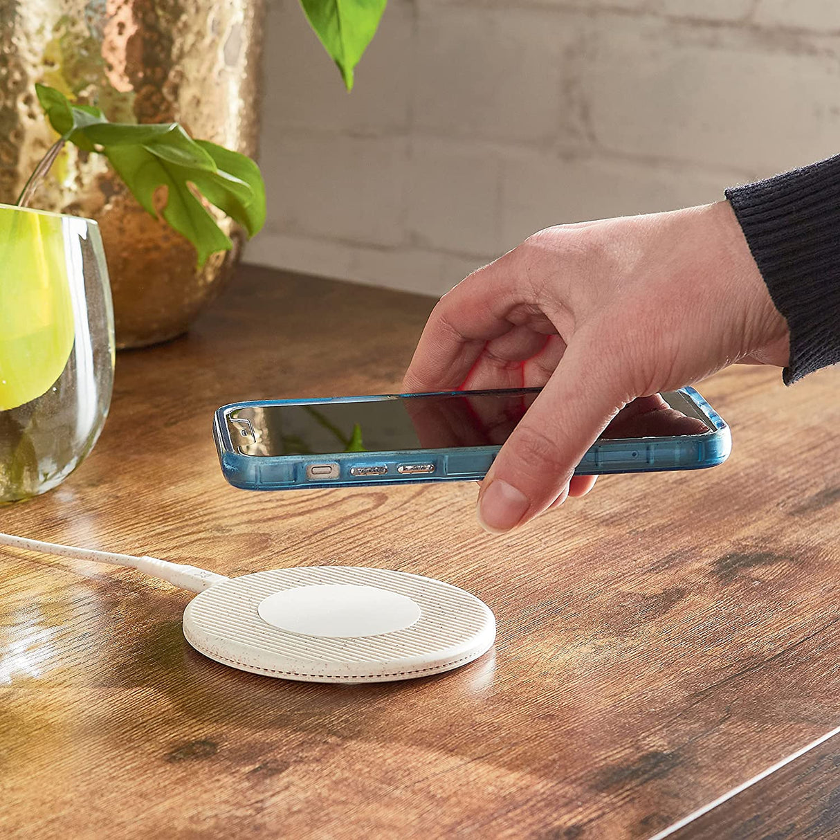 XtremeMac Eco Wireless USB Type-C® Charging Pad