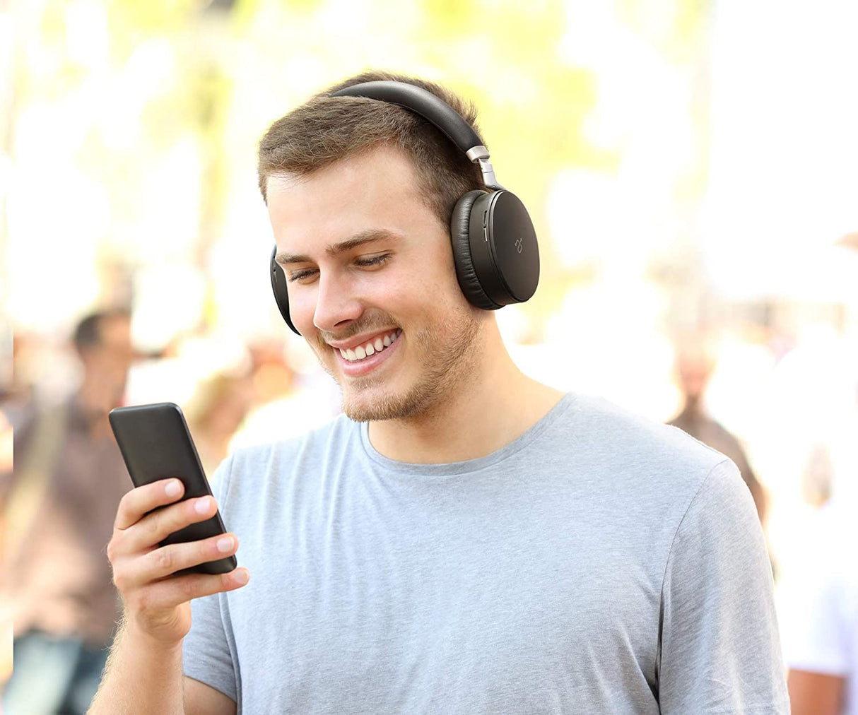 Aluratek Bluetooth Wireless Stereo Over-Ear Headphones with Built-in Mic, Comfortable Earpads, for Smartphone, iPhone, PC, MAC, Tablets (ABH05F) Black - Dealtargets.com