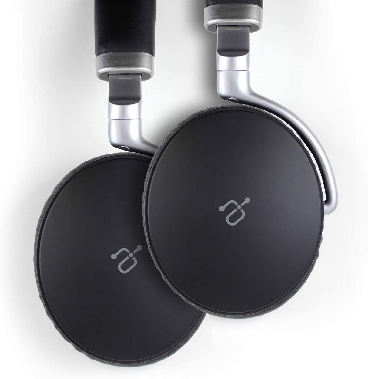 Aluratek Bluetooth Wireless Stereo Over-Ear Headphones with Built-in Mic, Comfortable Earpads, for Smartphone, iPhone, PC, MAC, Tablets (ABH05F) Black - Dealtargets.com