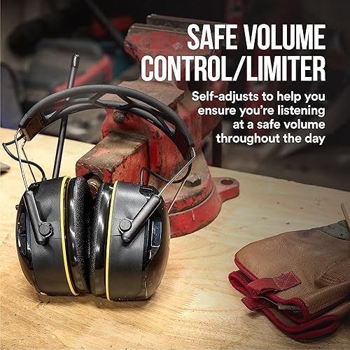3M WorkTunes Connect + AM/FM Wireless Hearing Protector with Bluetooth Technology, Bluetooth Hearing Protection with a 26 dB Noise Reduction Rating