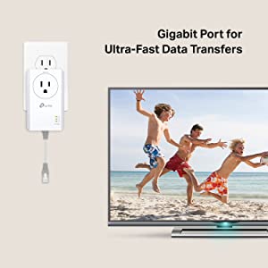 TP-Link AV1000 Powerline Ethernet Adapter(TL-PA7017P KIT) - Gigabit Port, Plug and Play, Extra Power Socket for Additional Devices, Ideal for Smart TV 1 Gbps Kit with Extra Outlet