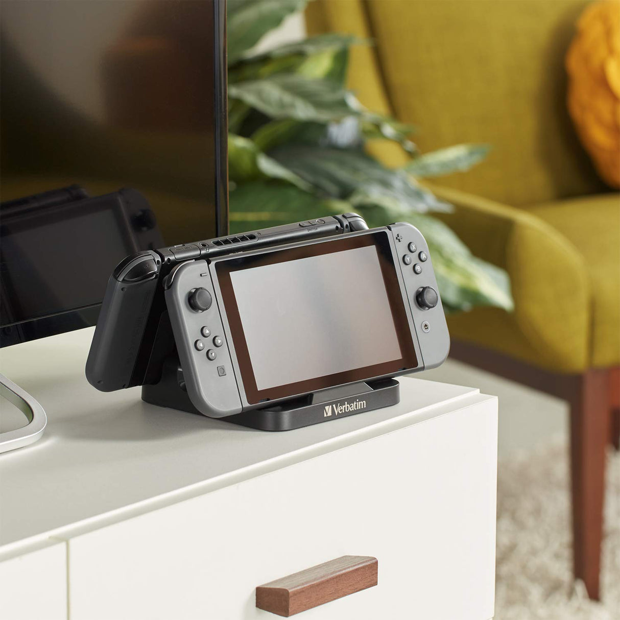 Verbatim Dual Console Charging Stand for use with Nintendo Switch