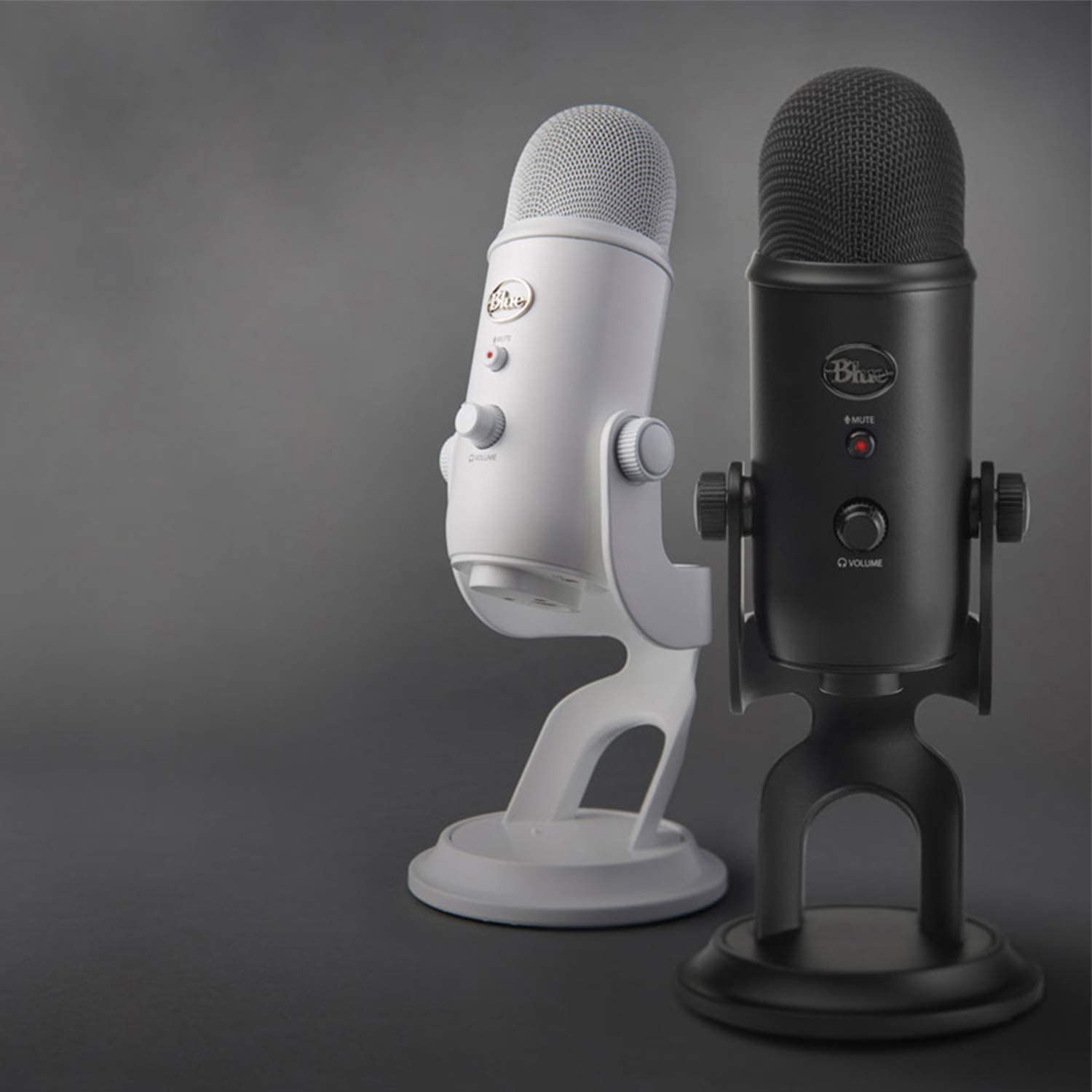 Logitech for Creators Blue Yeti USB Microphone for PC, Podcast