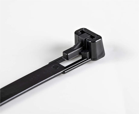 StarTech.com 6"(15cm) Reusable Cable Ties - 1/4"(7mm) Wide, 1-3/8"(35mm) Bundle Dia. 50lb(22kg) Tensile Strength, Releasable Nylon Ties, Indoor/Outdoor, 94V-2/UL Listed, 100 Pack - Black (CBMZTRB6BK) Black 6 in | 50 lbs (22kg) Reusable 100